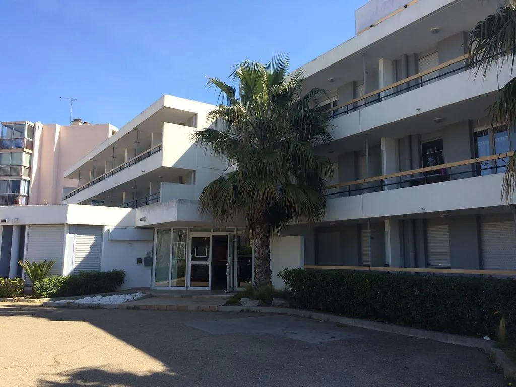Residence Les Cigales De Mer Arles